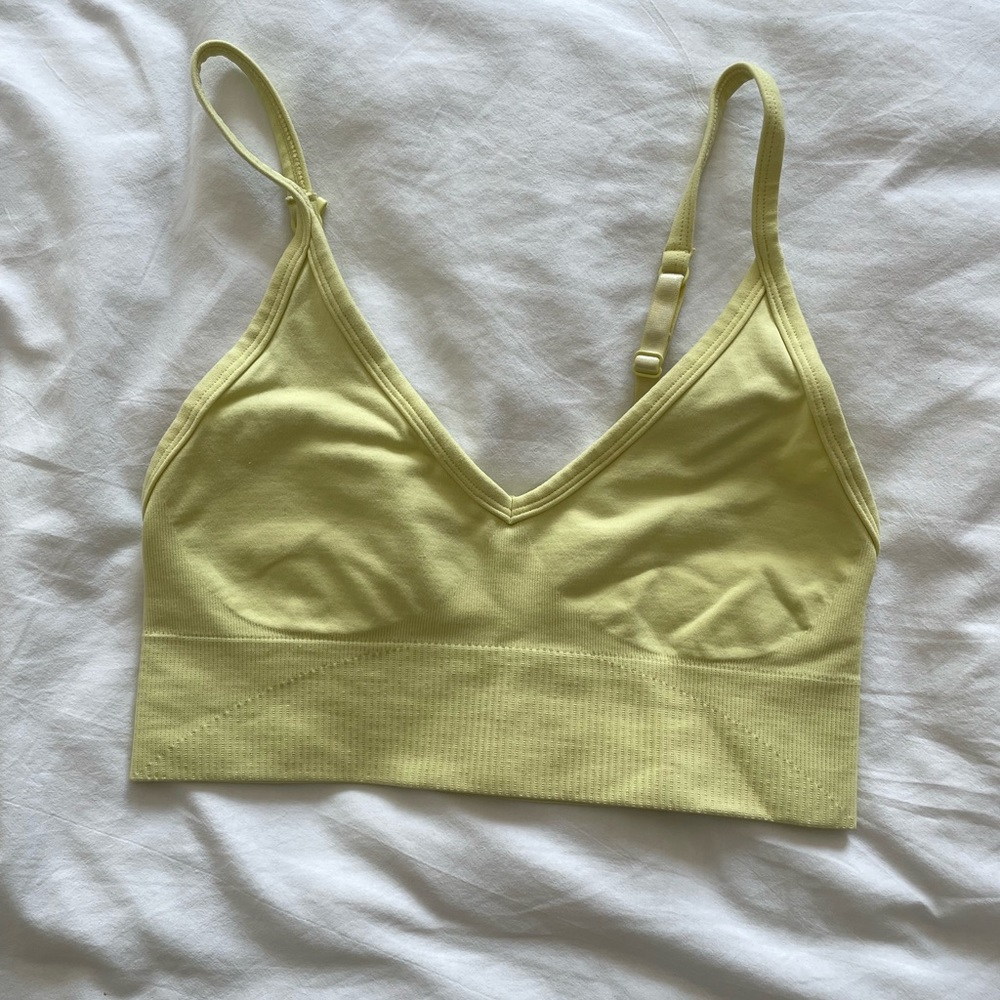 BALANCE ATHLETICA pale yellow sports bra
